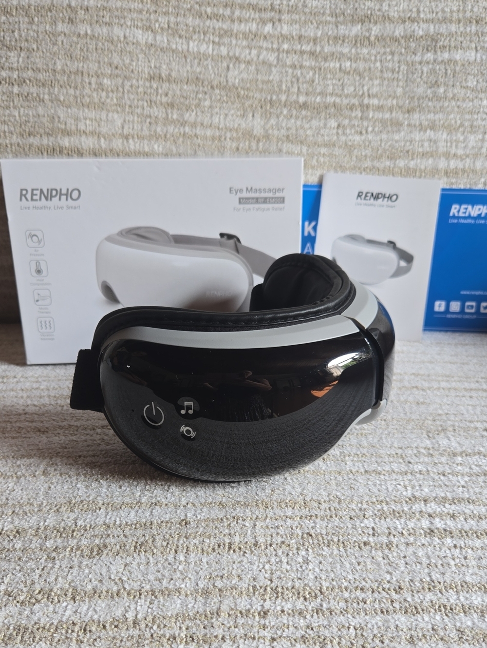Renpho Black & Grey Eye Massager with Music and Heat